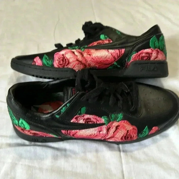 Fila Original Fitness Roses Athletic Shoe Pink Black womens size 8 1/2 - Picture 2 of 6